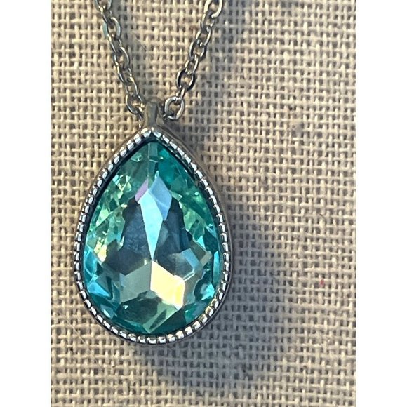 Charming Charlie Blue Crystal Pendant Necklace -- 18" - Picture 2 of 7